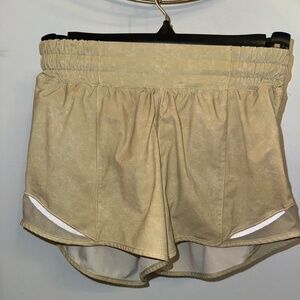 4 inch lululemon hotty hot shorts